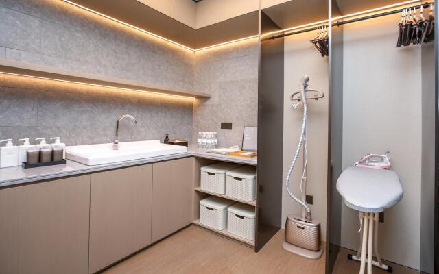 Ji Hotel Shenzhen Nanshan Metro Station