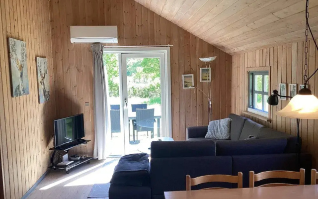 6 Person Holiday Home in Hovborg