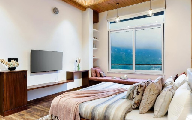 ELIVAAS Antarmann Casa Zenith 6 BHK