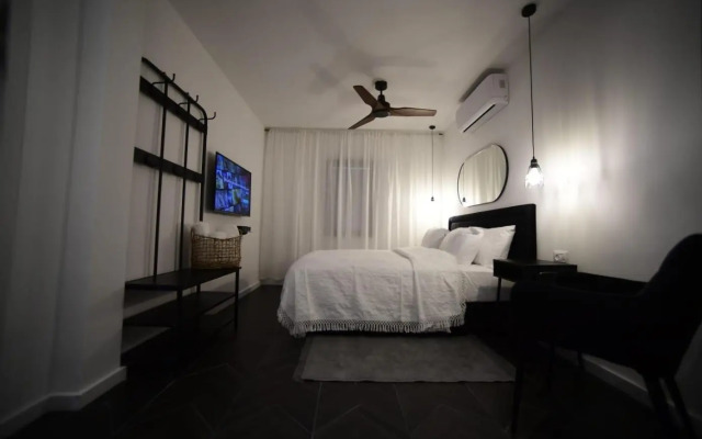Z32 Luxury Boutique Apartments