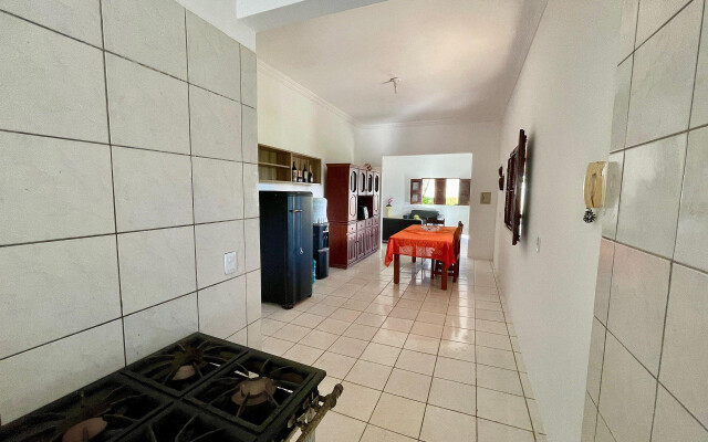 Linda casa na Lagoa do Catu com Pier