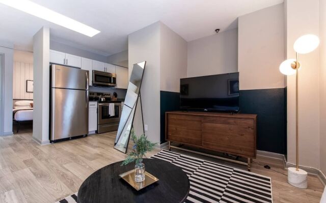 Abode Vue at 3rd 1-bedroom Loft-style Suite