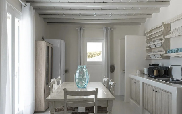 Amaris Residence