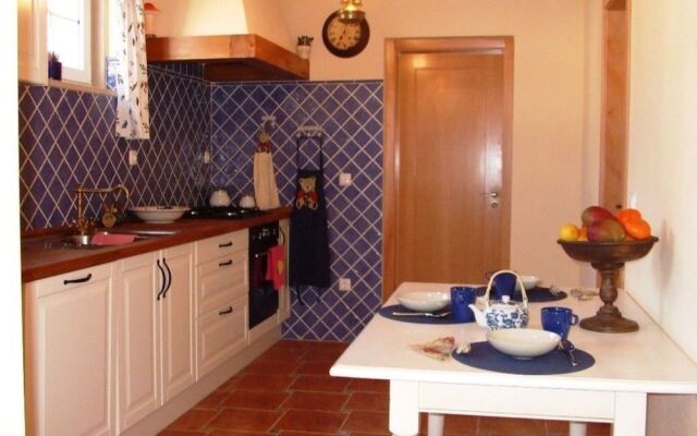 100089 - Villa in Colares