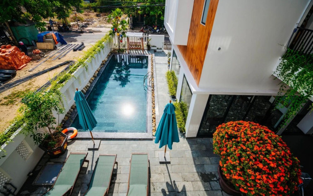 Lip Lip Villa