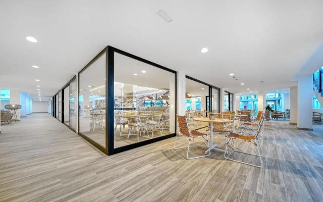 Broncemar Beach Suites Hotel
