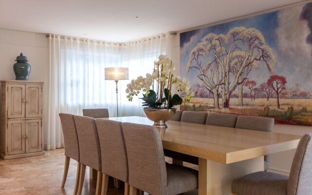 Geneva Drive Luxury Villa