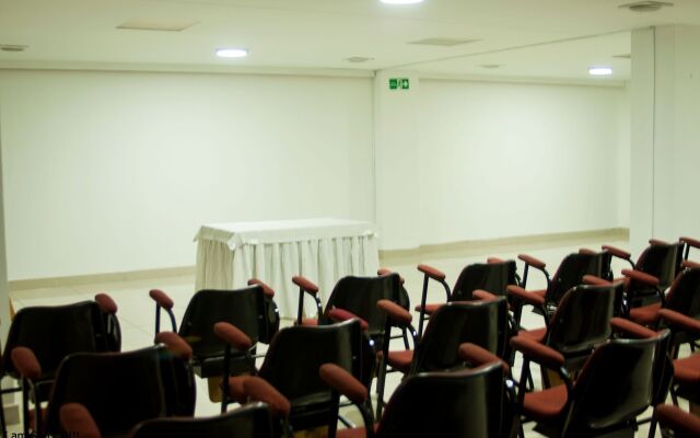 Apartaestudios Los Andes