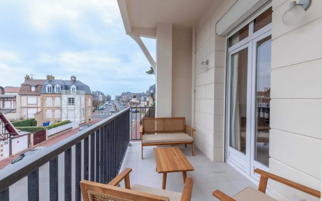 Apartment 4 People w/ Balcony 500m From the Beach