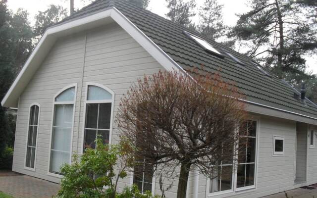 Tidy Holiday Home With Dishwasher