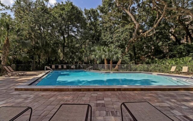2065 Beachwood