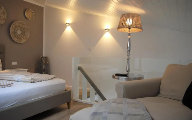 Sea View Lodge