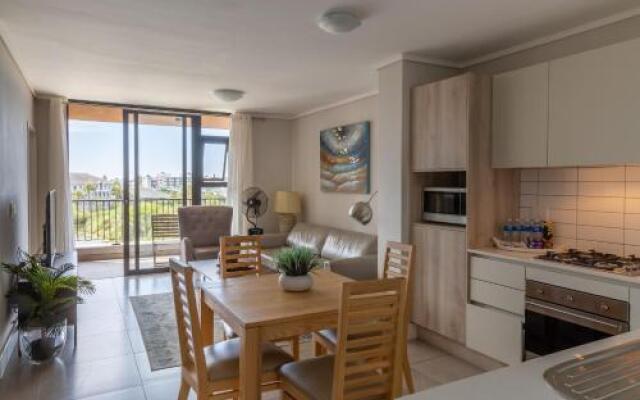 Blou Inn - Century City