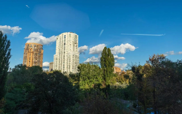 Lesi Ukrainky Boulevard