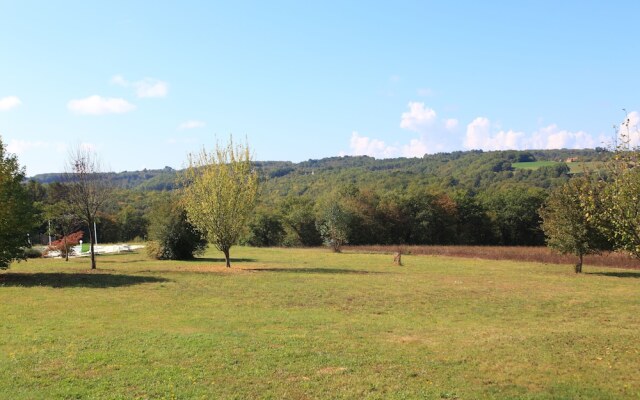 Les Tours De Bombel La Grange