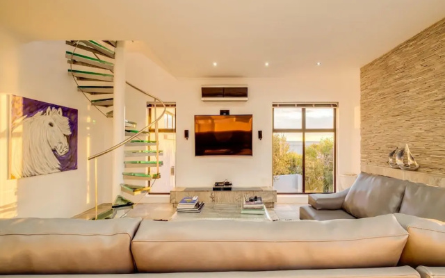 Camps Bay Holiday Villa With Sunset Views Sunset Views