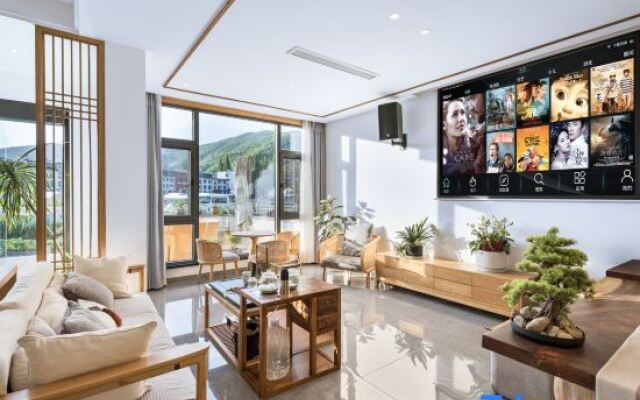 Yunshang Grassland Anji Yinxuanyuan Holiday Homestay