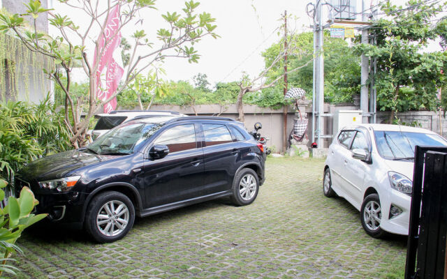 Airy Premier Seminyak Pantai Batu Belig Bali