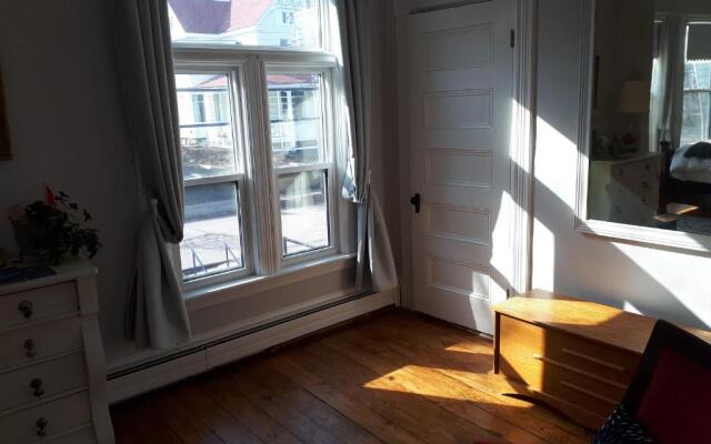 Hillside Landing B&B