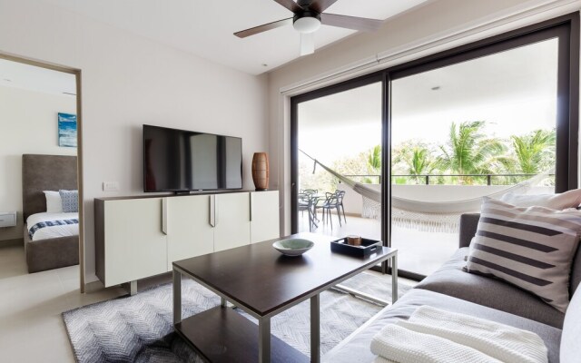 Maxim E 305 2 Bedroom Condo by Redawning
