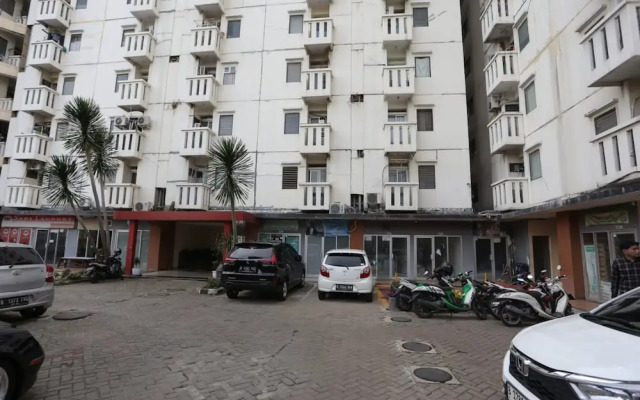 OYO 93585 Apartemen Cibubur Village By Raja Property