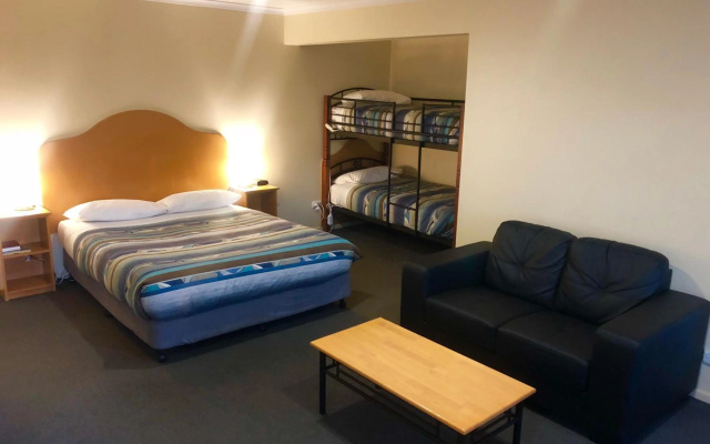 Sheffield Motor Inn – Guest Rooms – Sheffield