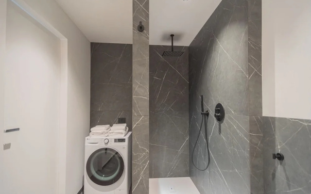 Piccola Como Lotus by Rent all Como