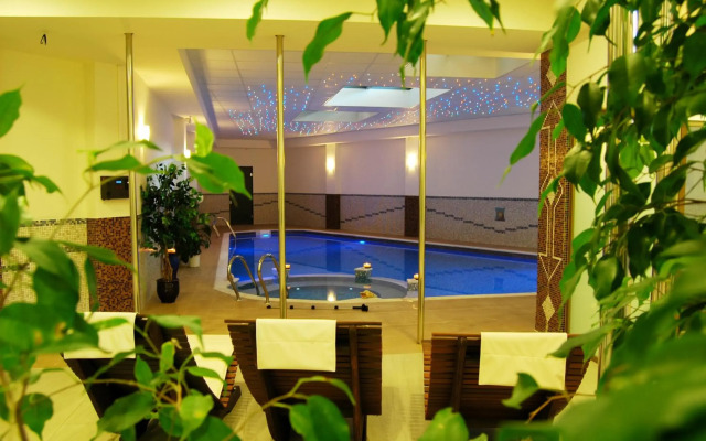 Majestic Hotel & Spa