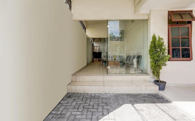 OYO 91361 Benlin D'kost Syariah