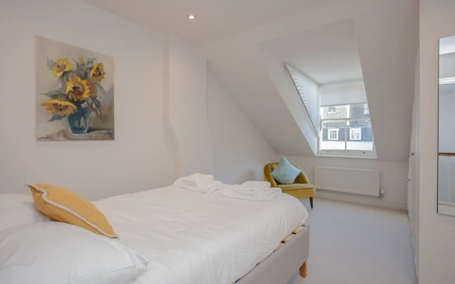 Luxury 3 Bedroom Home by South Kensington