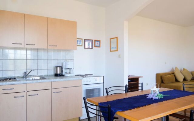 Apartment Dora Spiez 39648