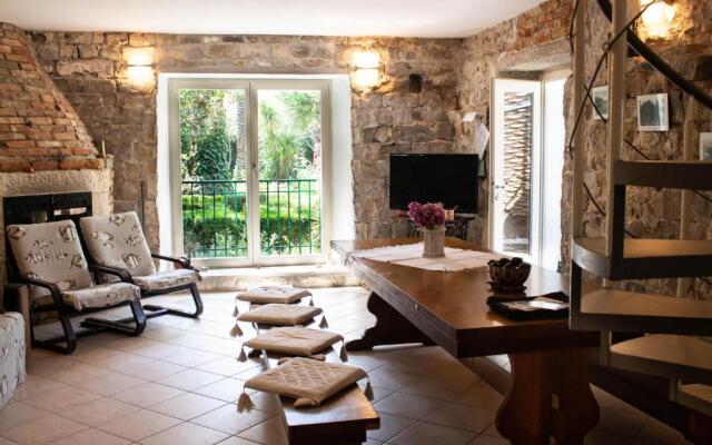 Villa Cindro House