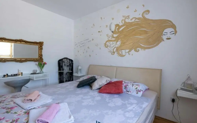 Sunshine Comfortable Holiday Residence