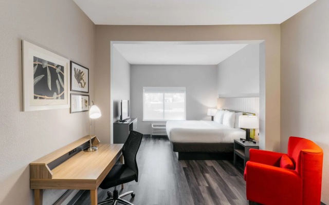 Townhome Inn And Suites