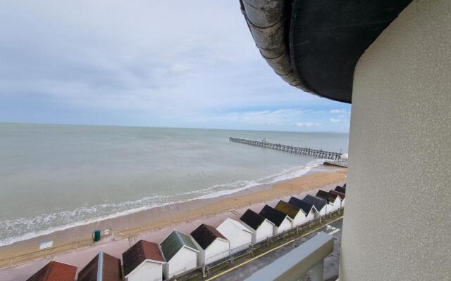 Beautiful Flat On The Water