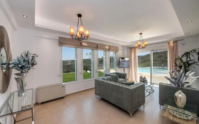 Luxury Villa Oasis 11 Bedrooms With Heated Pool