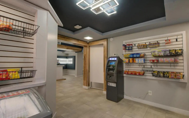 Clarion Pointe Tampa-Brandon Near Fairgrounds and Casino