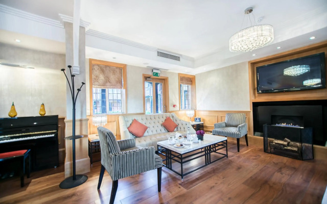 The Pillar Hotel