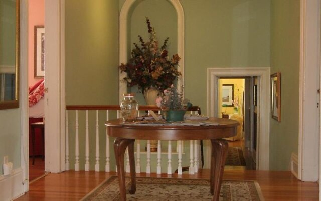 Stonehurst Bed and Breakfast