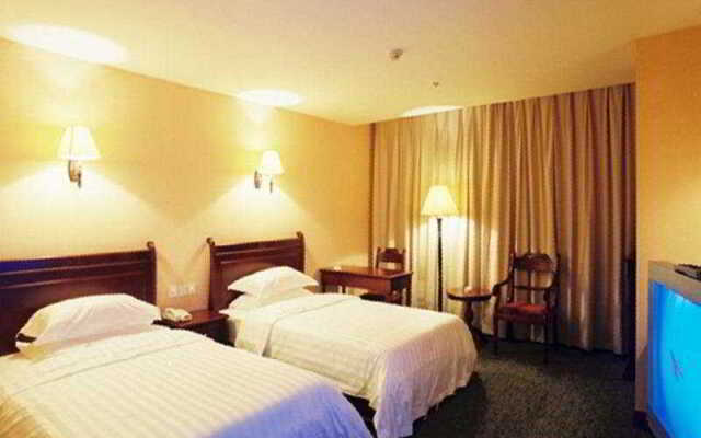 Taiyi Hotel (Chengdu Shuhan Road East Metro Station)