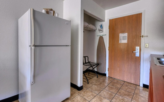 All Towne Suites