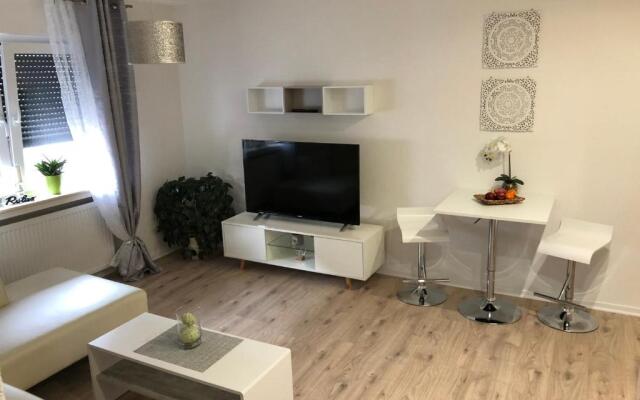 Exklusive Moderne 2 Zi. Wohnung in Ruhiger Lage