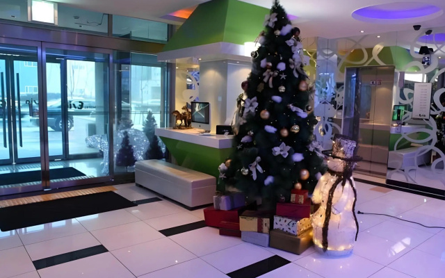 Esia Hotel