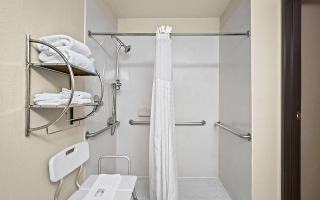 Quality Suites Irving-Las Colinas