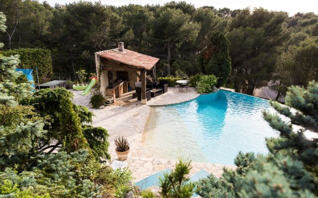 Villa With 3 Bedrooms in Septèmes-les-vallons, With Private Pool, Encl