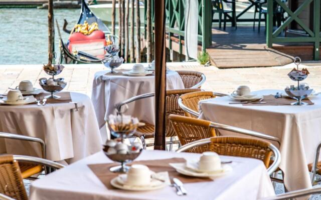 Hotel Antiche Figure