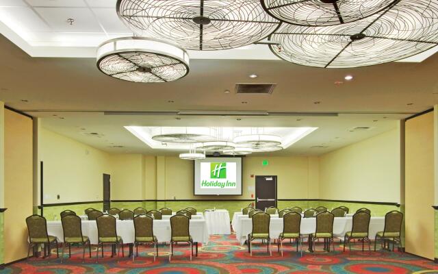 Holiday Inn Hotel & Suites Anaheim by IHG