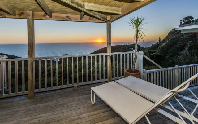 Romantic Piha