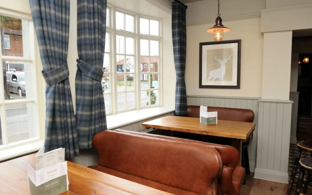 The White Hart by Chef and Brewer Collection