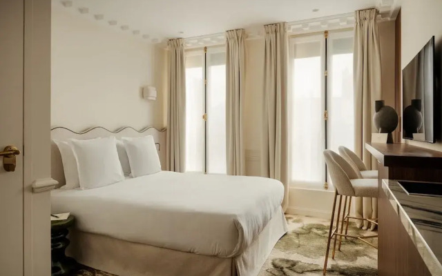 Dalida - Balcony - 23